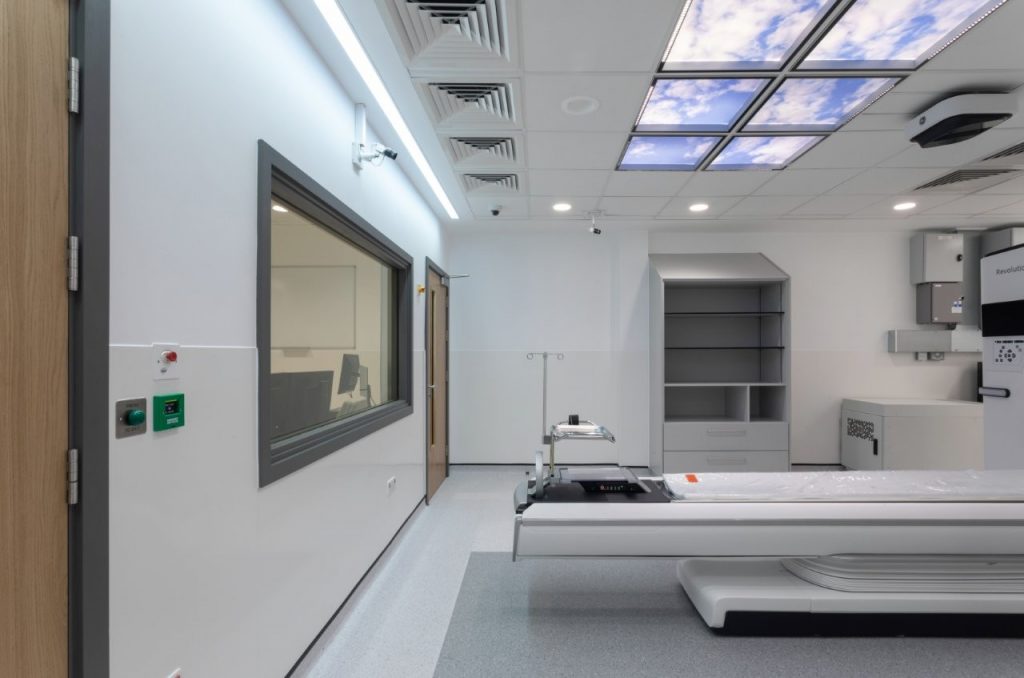 ElthamCommunityHospital_C6198_208